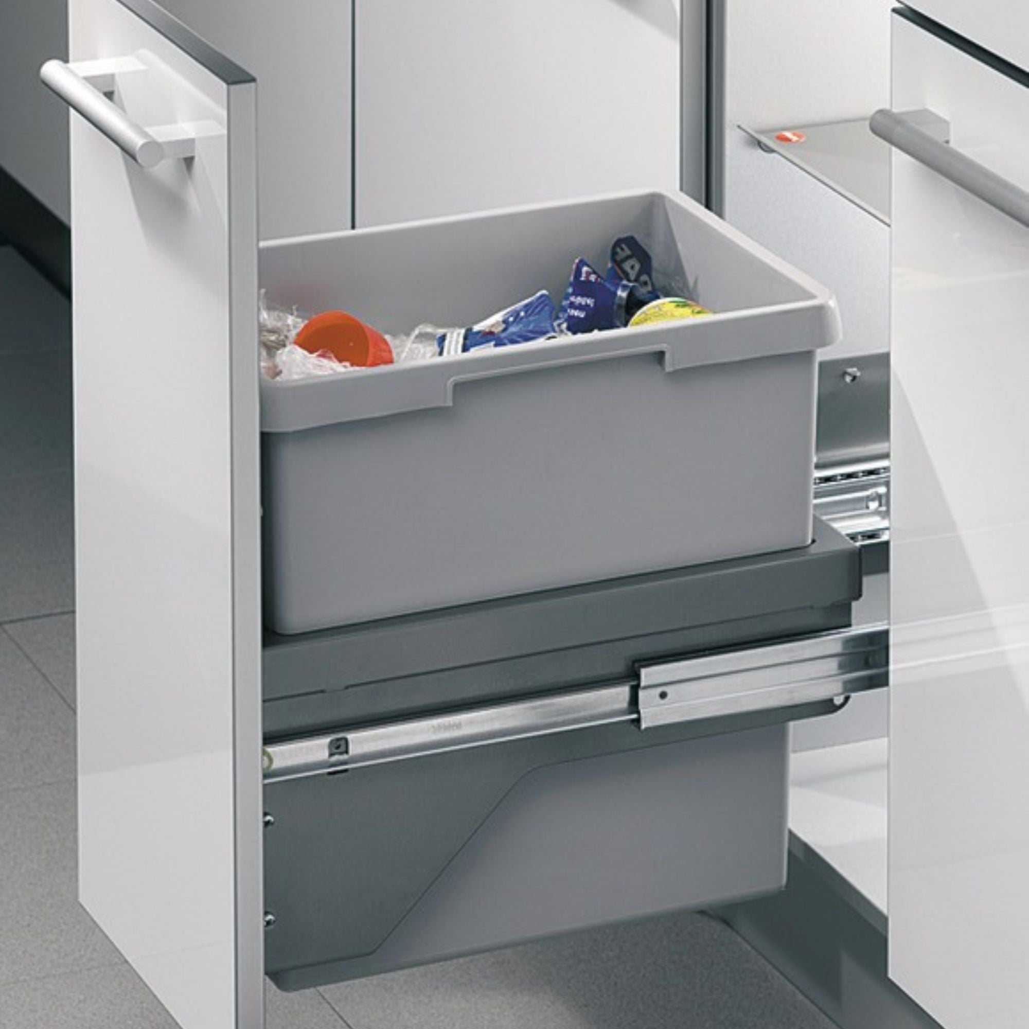 Hailo Euro Cargo S - Waste Bin Pull-Out
